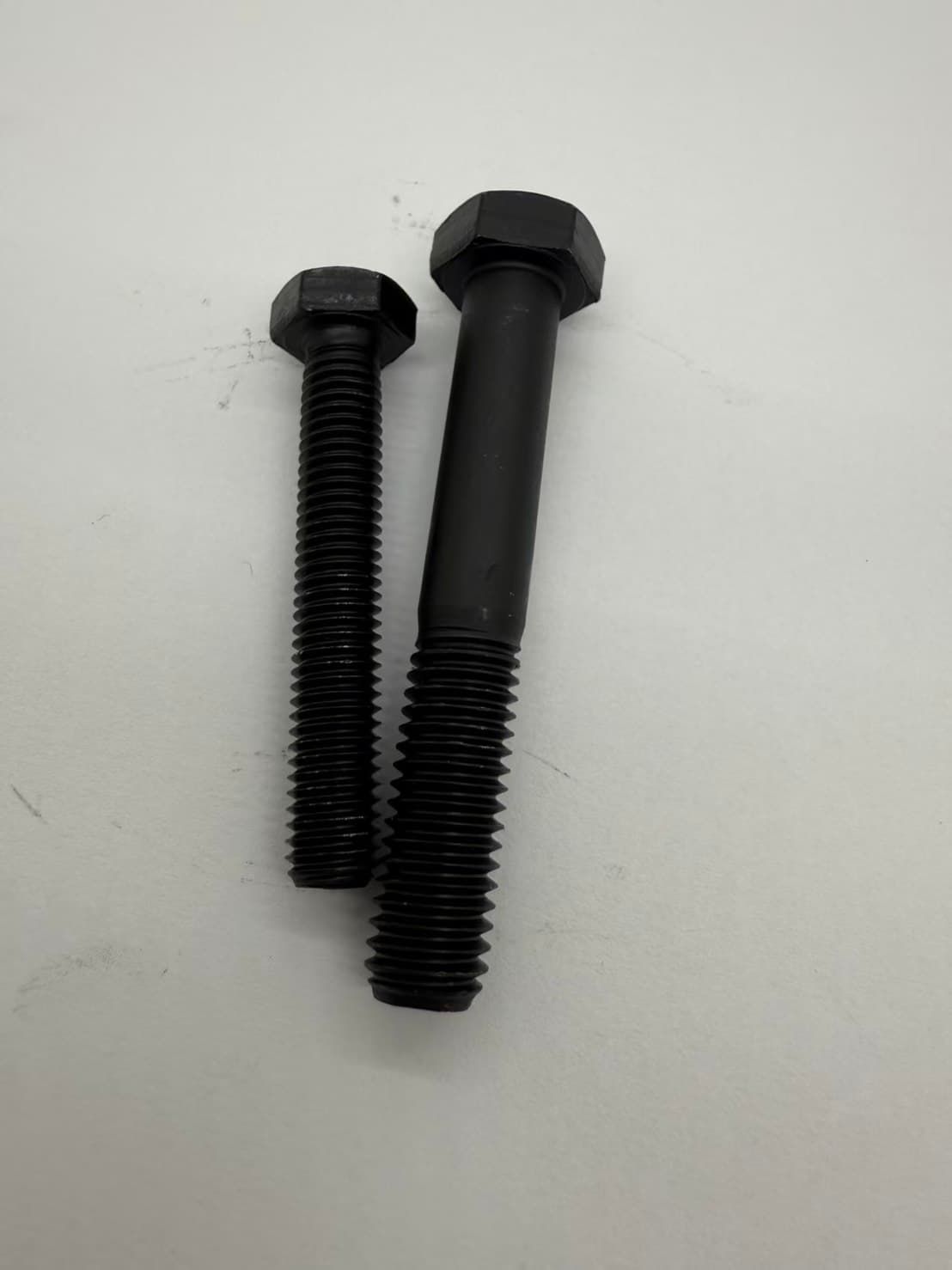 น็อตหัวหกเหลี่ยม เกรด 8.8