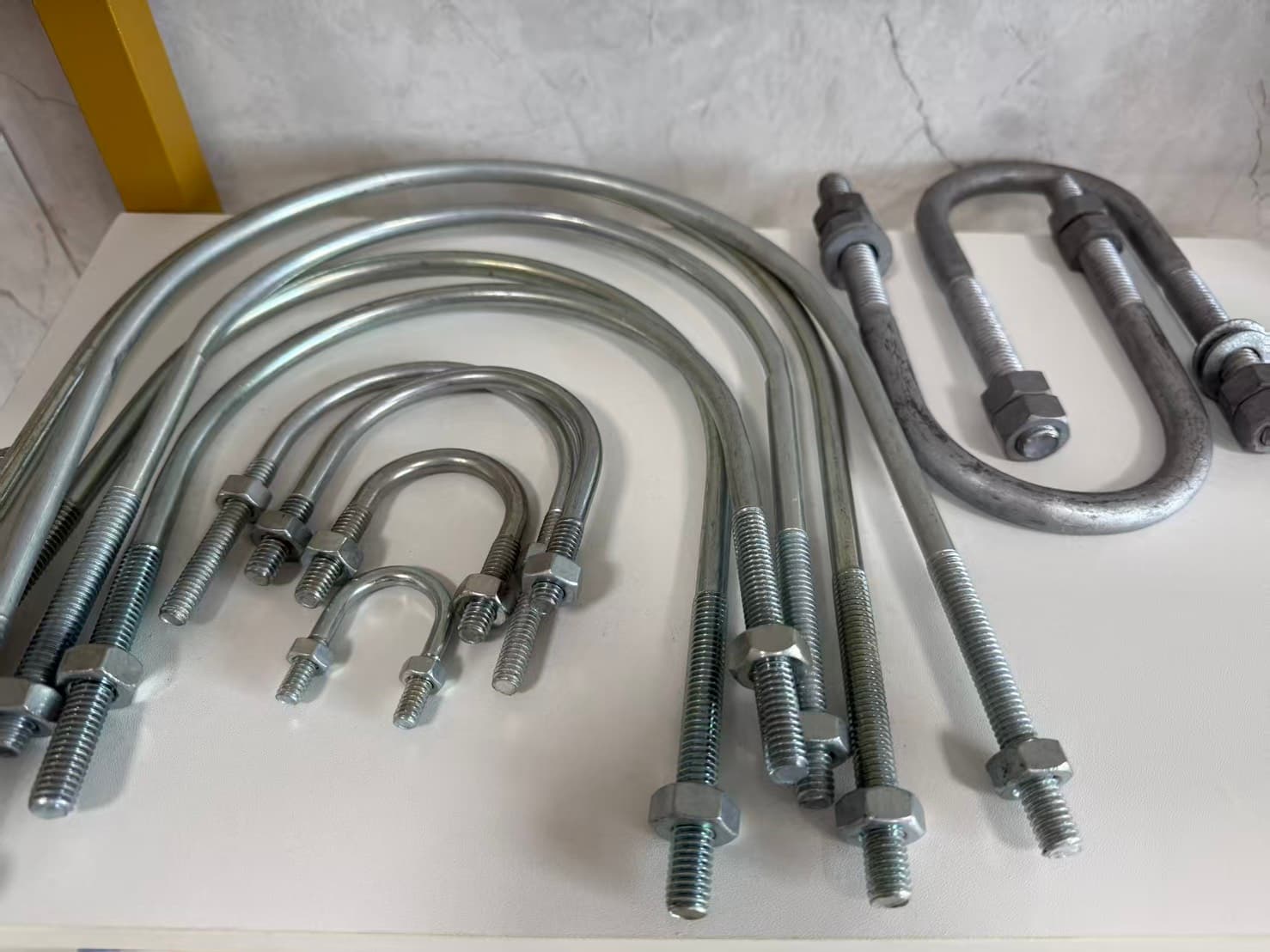 ยูโบลท์ ชุบซิงค์